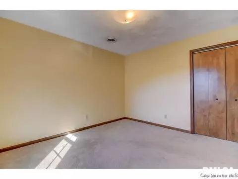 1512 Devonwood, Springfield, IL 62704 photo 16
