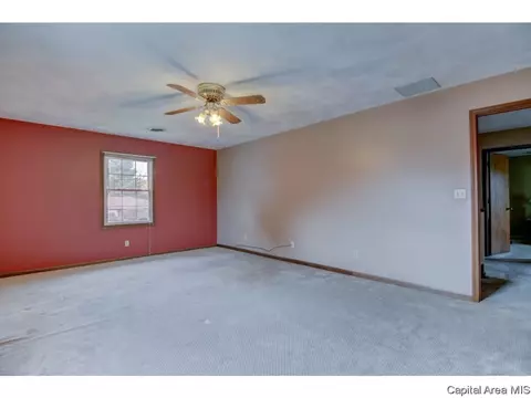 1512 Devonwood, Springfield, IL 62704 photo 5