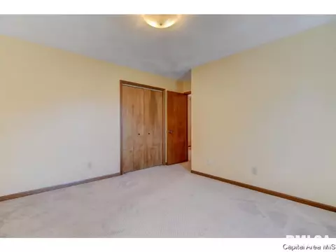 1512 Devonwood, Springfield, IL 62704 photo 15