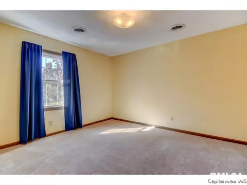 1512 Devonwood, Springfield, IL 62704 photo 17