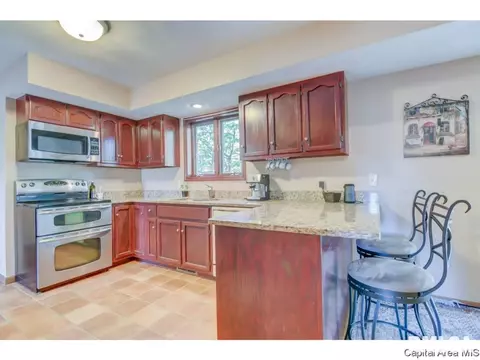 1512 Devonwood, Springfield, IL 62704 photo 8