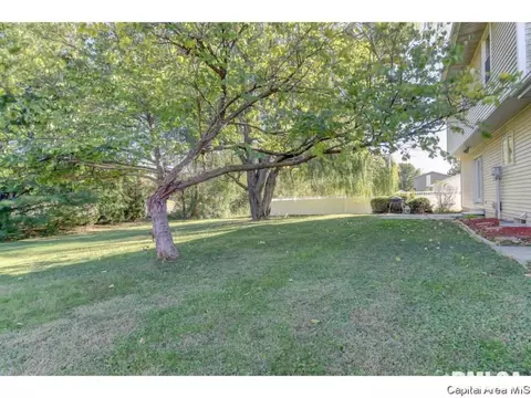 1512 Devonwood, Springfield, IL 62704 photo 24