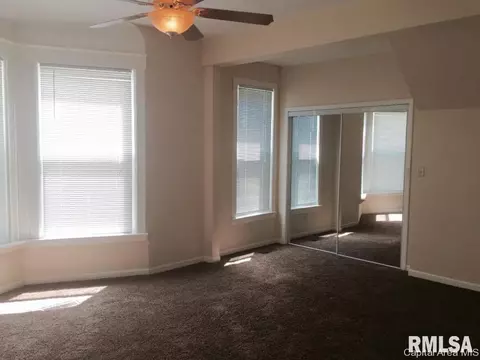615 S New, Springfield, IL 62704 photo 8