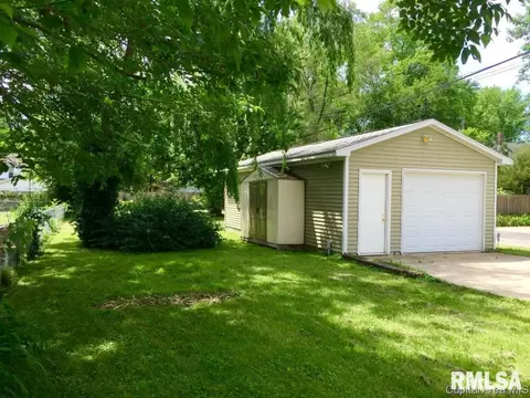 615 S New, Springfield, IL 62704 photo 2