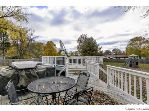 412 E Lynwood Dr, Athens, IL 62613 photo 35