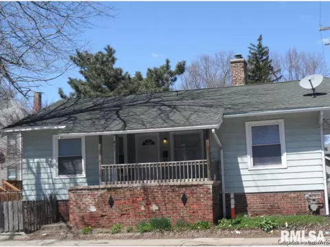 411 E Ash St, Springfield, IL 62703 photo 2