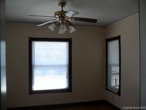 411 E Ash St, Springfield, IL 62703 photo 5