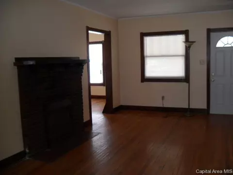 411 E Ash St, Springfield, IL 62703 photo 7
