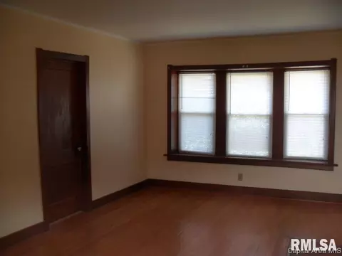 411 E Ash St, Springfield, IL 62703 photo 6
