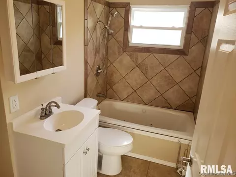 29 Rosaria Rd, Springfield, IL 62702 photo 7