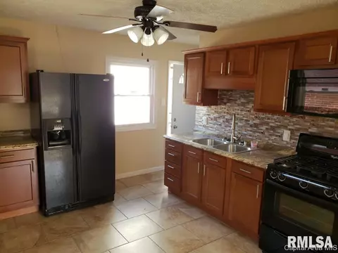 29 Rosaria Rd, Springfield, IL 62702 photo 4