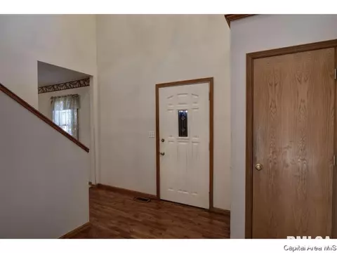 4300 Comanche Dr, Springfield, IL 62711 photo 3