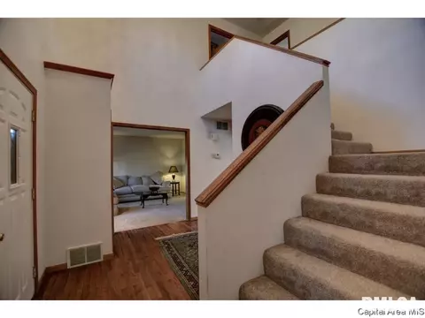 4300 Comanche Dr, Springfield, IL 62711 photo 4