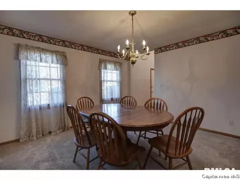 4300 Comanche Dr, Springfield, IL 62711 photo 17