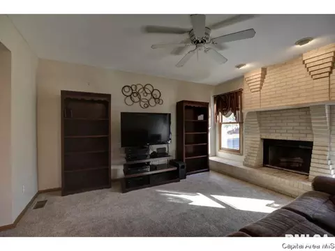4300 Comanche Dr, Springfield, IL 62711 photo 10