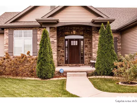1400 Lake Pointe Crt, Springfield, IL 62712 photo 2