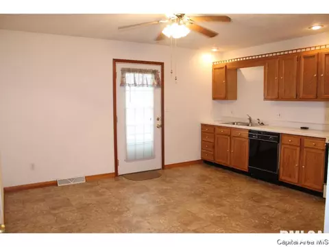 2720 Walter Rd, Springfield, IL 62703 photo 9