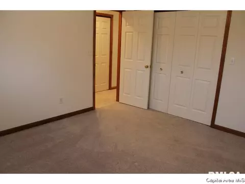 2720 Walter Rd, Springfield, IL 62703 photo 6