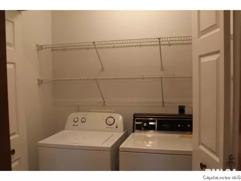 2720 Walter Rd, Springfield, IL 62703 photo 11