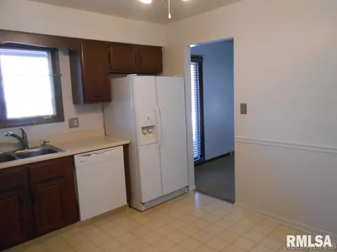 331 333 Norwalk Rd, Springfield, IL 62704 photo 7