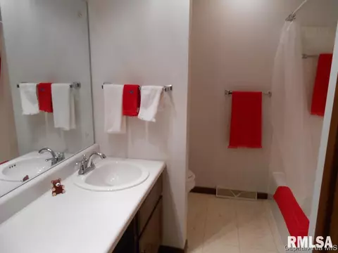 331 333 Norwalk Rd, Springfield, IL 62704 photo 17