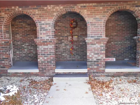 331 333 Norwalk Rd, Springfield, IL 62704 photo 3