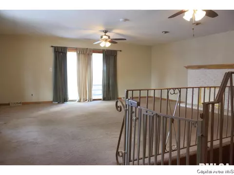 1801 N 9th St, Springfield, IL 62702 photo 3