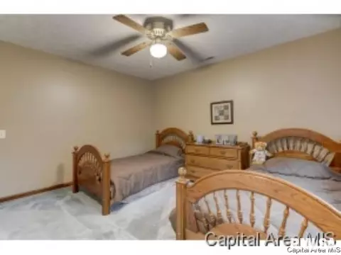 200 Golf Rd, Springfield, IL 62704 photo 6