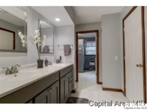 200 Golf Rd, Springfield, IL 62704 photo 24