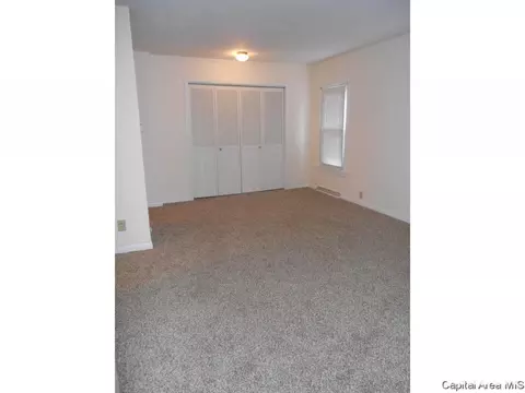 2329 E Reservoir St, Springfield, IL 62702 photo 5