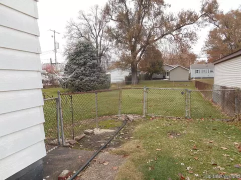 2329 E Reservoir St, Springfield, IL 62702 photo 25