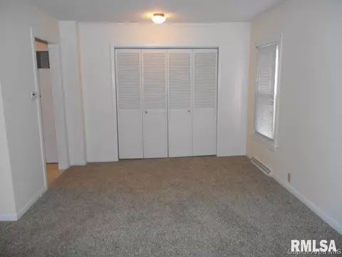 2329 E Reservoir St, Springfield, IL 62702 photo 4