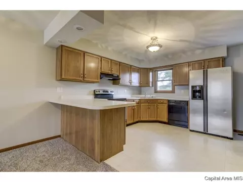 5222 Carlton Dr, Springfield, IL 62703 photo 9
