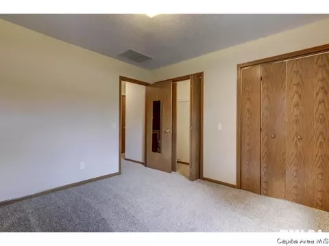 5222 Carlton Dr, Springfield, IL 62703 photo 16