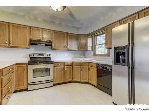 5222 Carlton Dr, Springfield, IL 62703 photo 11