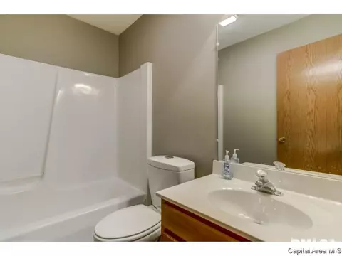 5222 Carlton Dr, Springfield, IL 62703 photo 13