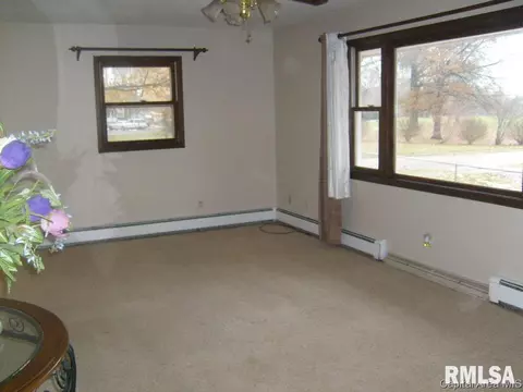 2315 S 15th St, Springfield, IL 62703 photo 5
