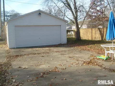 2315 S 15th St, Springfield, IL 62703 photo 17