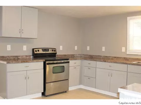 1609 S 15th, Springfield, IL 62703 photo 3