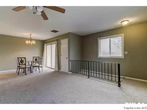 477 S Durkin, Springfield, IL 62704 photo 4