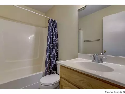 477 S Durkin, Springfield, IL 62704 photo 13