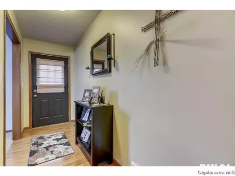 3724 Indian Grass Ln, Springfield, IL 62712 photo 2