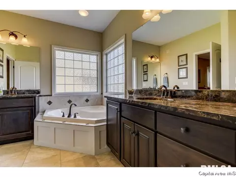 6001 Hedley Rd, Springfield, IL 62711 photo 16