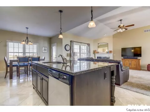 6001 Hedley Rd, Springfield, IL 62711 photo 13