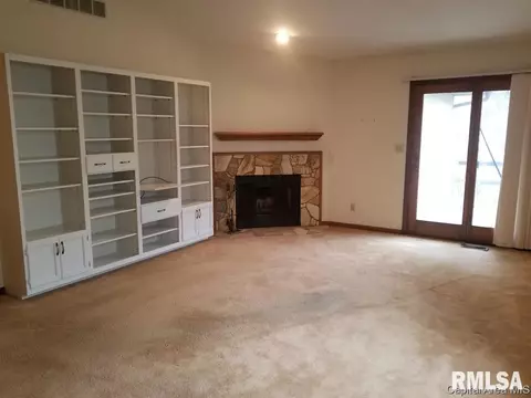 100 Astoria Rd, Springfield, IL 62704 photo 2