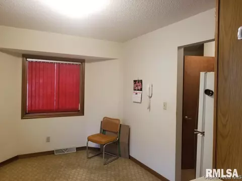 100 Astoria Rd, Springfield, IL 62704 photo 6