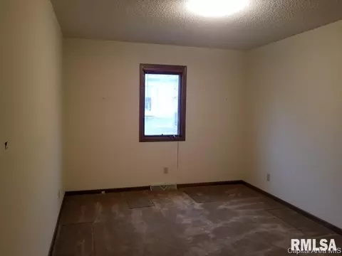 100 Astoria Rd, Springfield, IL 62704 photo 12