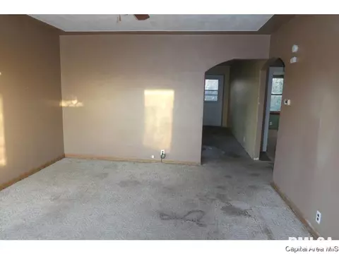 303 S 4th St, Benld, IL 62009 photo 3