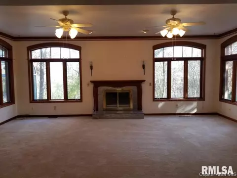 3025 Newport Dr, Springfield, IL 62702 photo 3