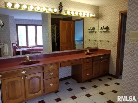 3025 Newport Dr, Springfield, IL 62702 photo 14